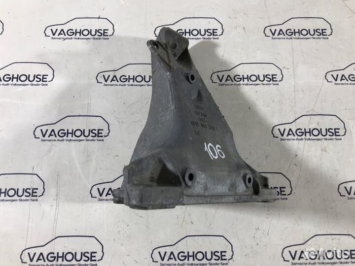 Кронштейн двигателя правый Volkswagen Passat B5