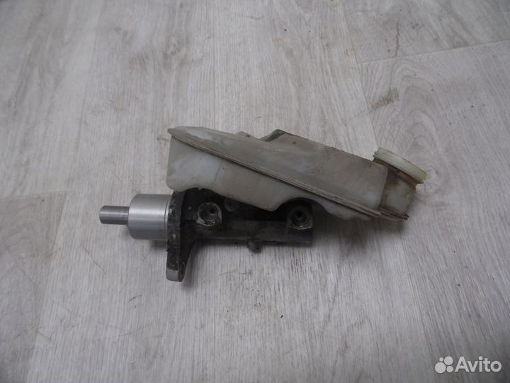 Цилиндр тормозной главный Ford Focus II 2008-2011