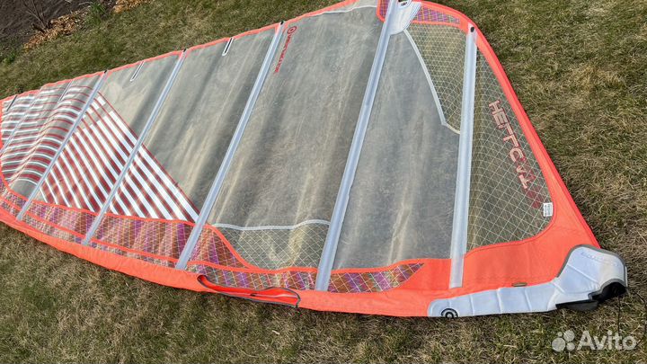 Парус для виндсерфинга neil pryde Hellcat 8.2