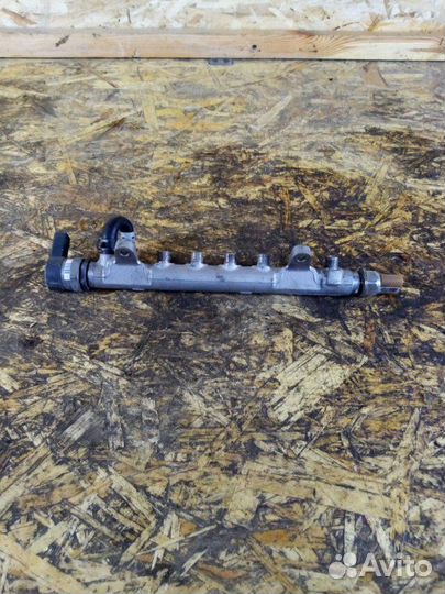 Рампа топлевная Audi A 4