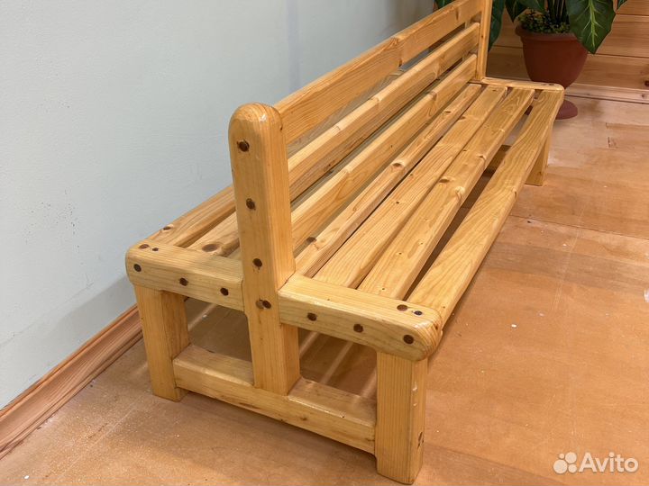Скамейка из дерева