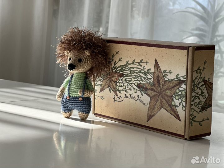 Вязаная игрушка ручной работы