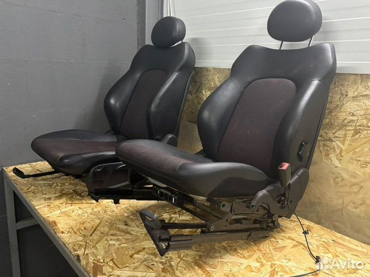 Сиденья передние Mercedes-Benz