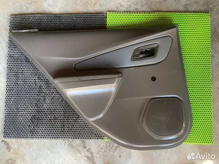 Обшивка двери задней левой Chevrolet Cobalt