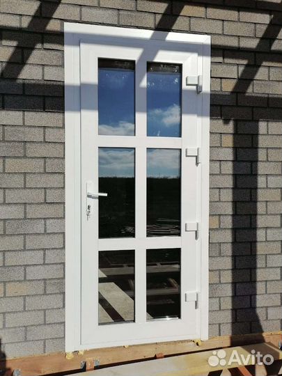 Дверь пластиковая