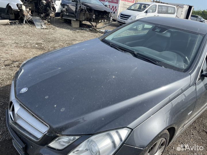 Mercedes benz e class w 212 coupe капот