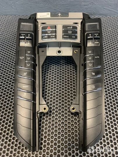 Блок управления климат-контролем передний Porshe