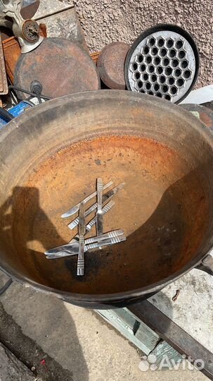 Казан чугунный