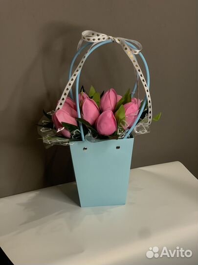 Тюльпаны на 8 марта