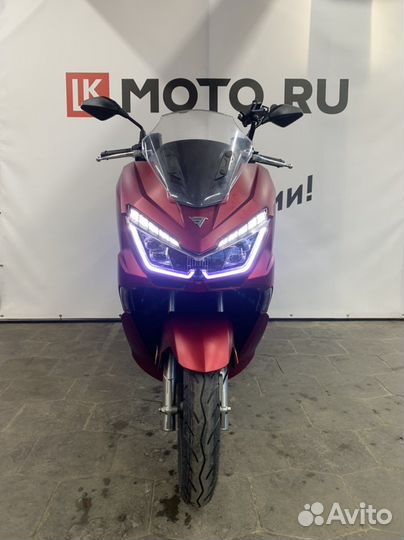 Максискутер VMC PCX 200 (венто)