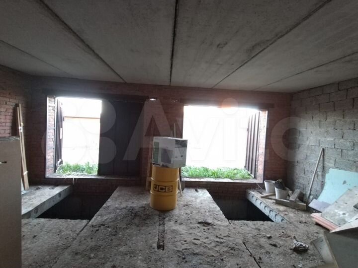 Гараж, > 30 м²