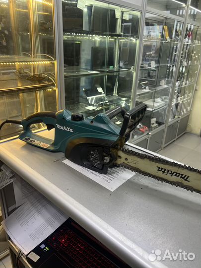 Makita uc3520a