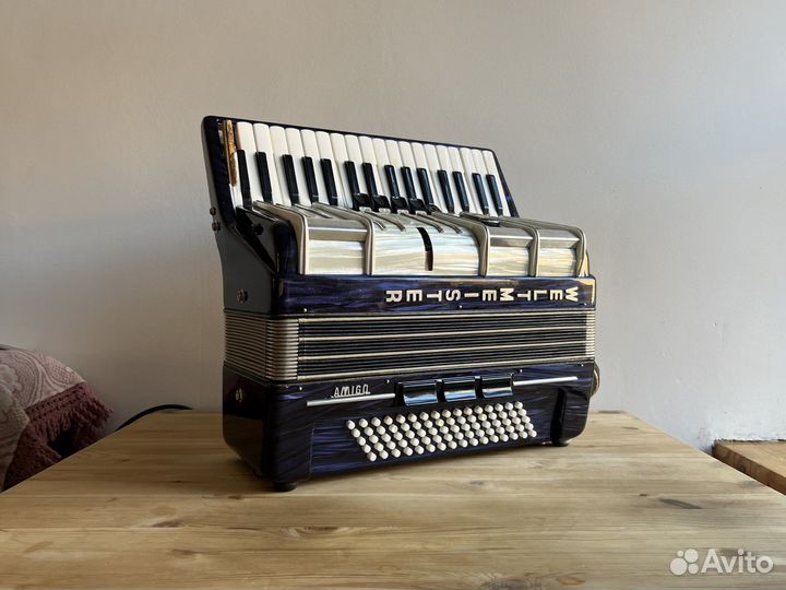 Аккордеон weltmeister amigo