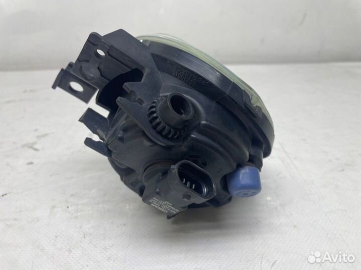 Фара противотуманная левая Volkswagen Touareg 7L