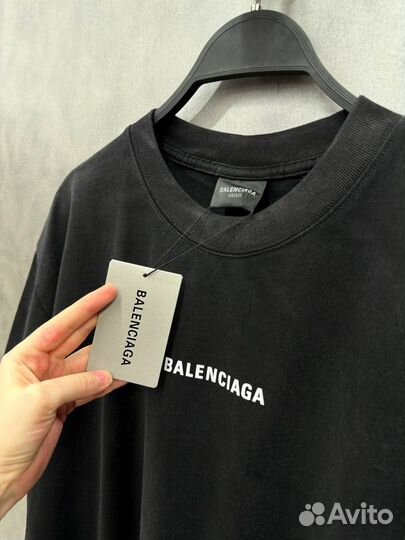 Футболка оверсайз Balenciaga