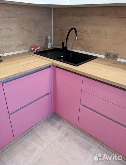 Кухонный гарнитур Монса-Ройс на заказ