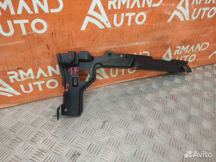 Дефлектор радиатора верхний Land Rover Range Rover