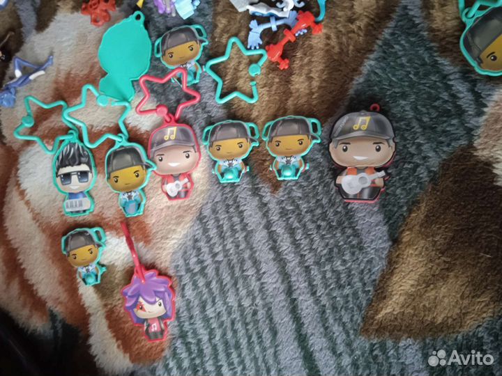 Игрушки киндер джой