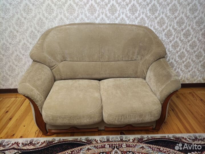 Диван и кресло