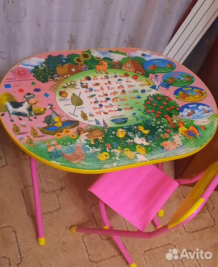 Детский стол и стул