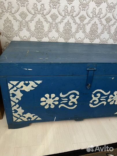 Сундук деревянный
