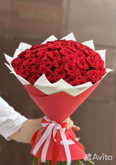 Роза Ред Наоми 60 см 51 штука