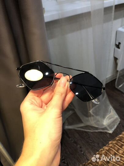 Солнцезащитные очки