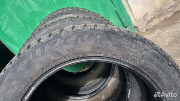 Bridgestone Blizzak Spike-02 SUV 225/55 R18