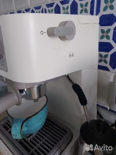 Кофемашина delonghi EC235.CR рожковая