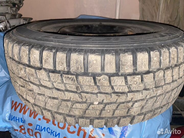 Резина Dunlop (япония) зимняя шипы 15 радиус