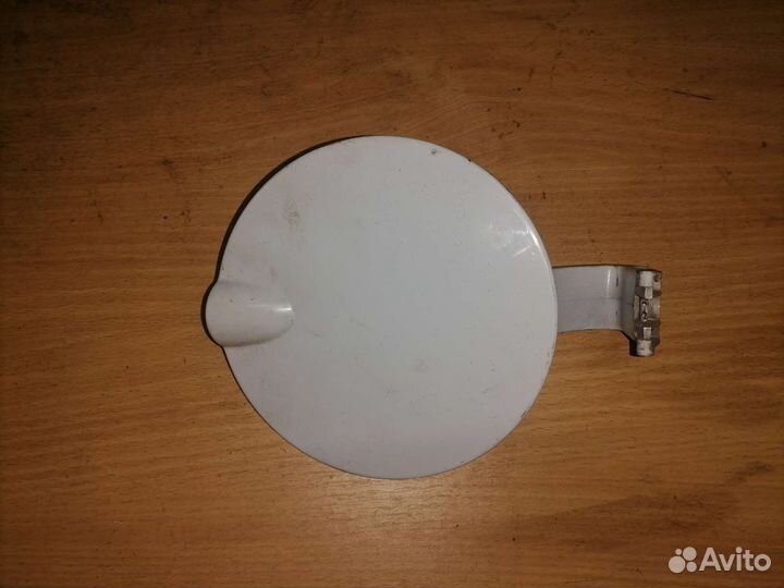 Лючок бензобака Ford Focus 1