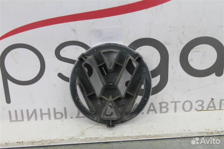 Эмблема решетки радиатора Volkswagen Touareg (02