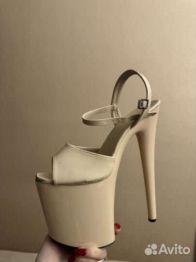 Стрипы тройки бежевые 38