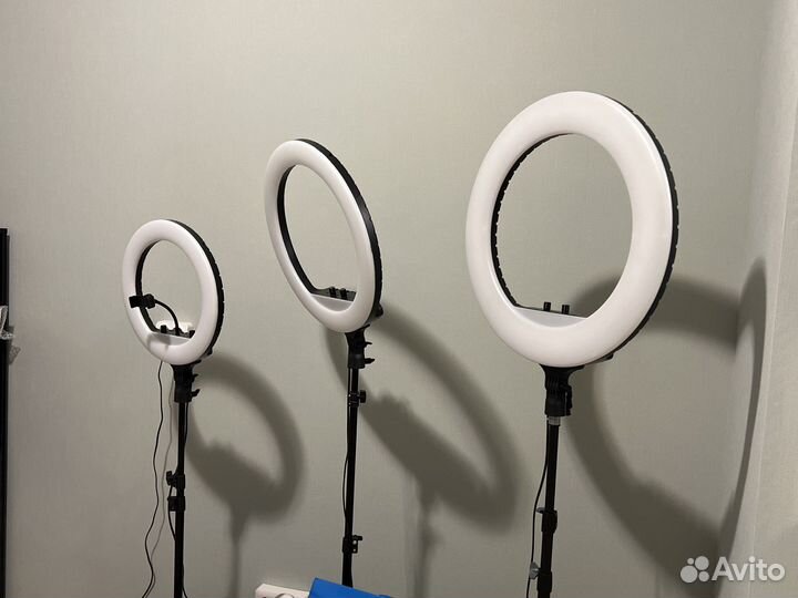 Кольцевая лампа со штативом