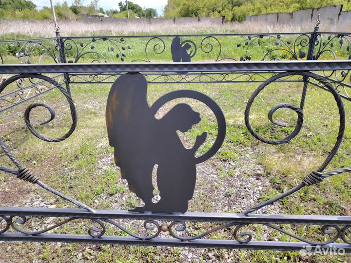 Оградки на кладбище. Заборы кованые