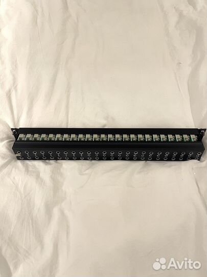 Neutrik NYS-SPP-L1 коммутационная патч панель