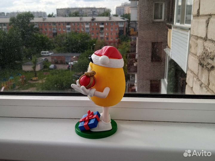 Раздачик конфет ммдемс