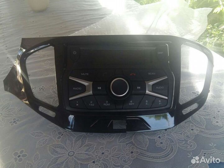 Магнитола на весту