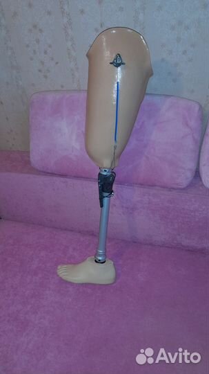 Протез левого бедра для купания