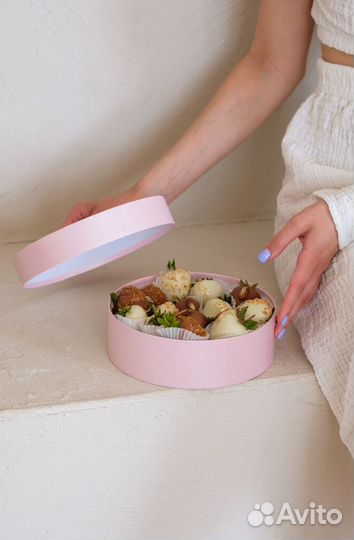 Боксы из клубники в шоколаде