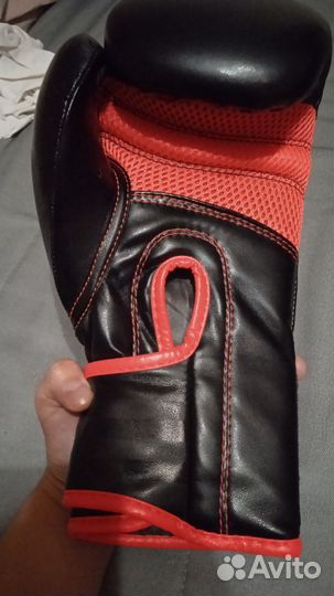 Новые боксёрские перчатки adidas hybrid 80 (10 oz)