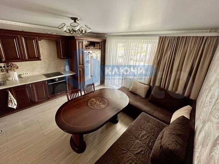 3-к. квартира, 83 м², 1/10 эт.