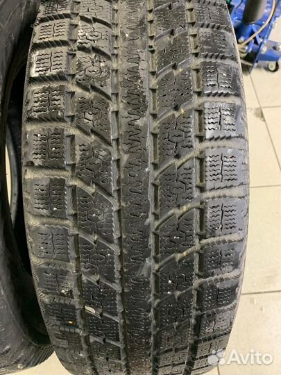 Toyo Observe GSi-6 235/65 R17 104Q