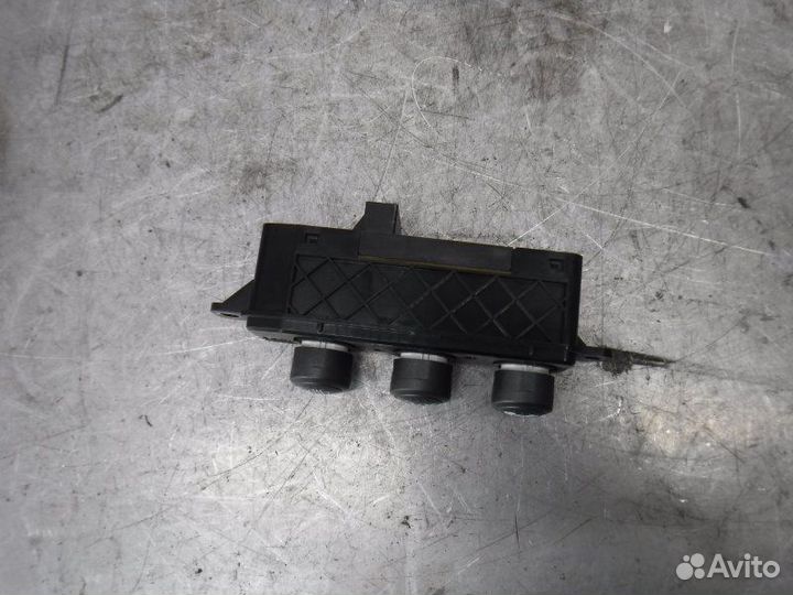 Блок кнопок Honda Civic D16V 2003