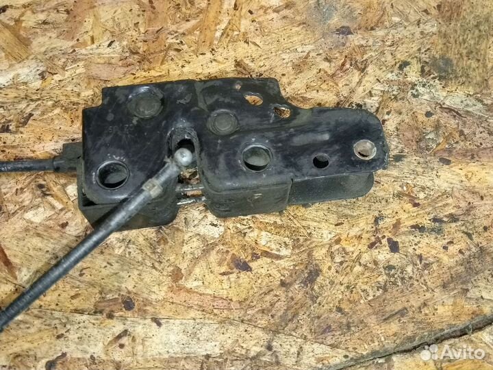 Замок капота Skoda Octavia A5