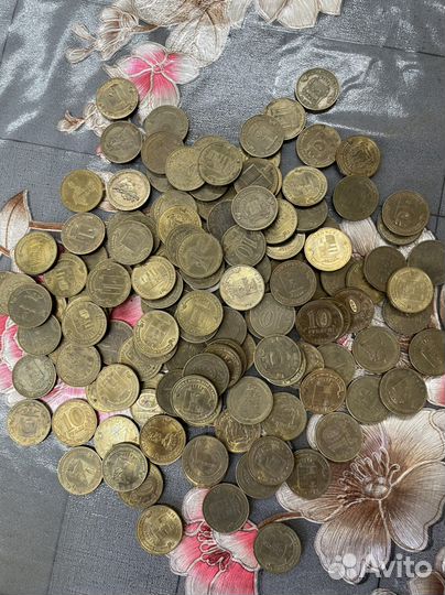 Юбилейные монеты