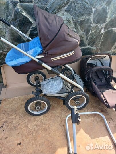 Детская прогулочная коляска
