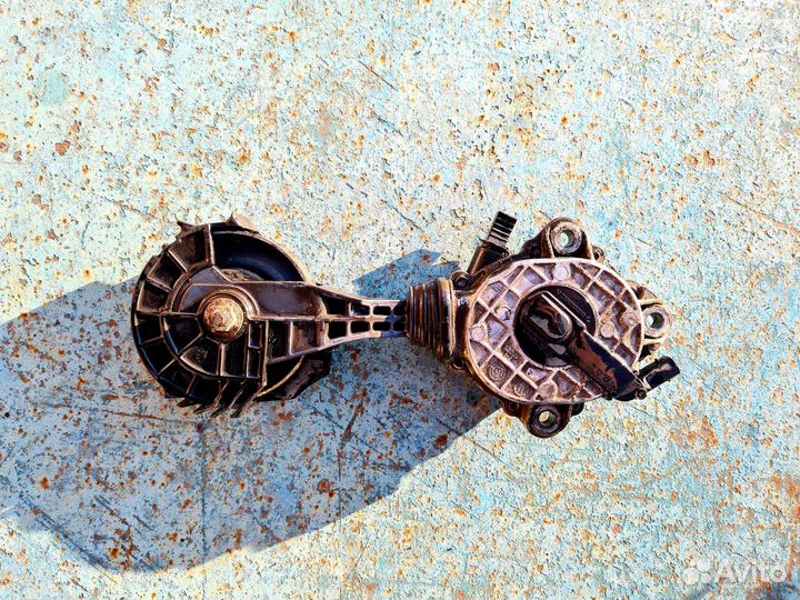 Натяжитель приводного ремня toyota