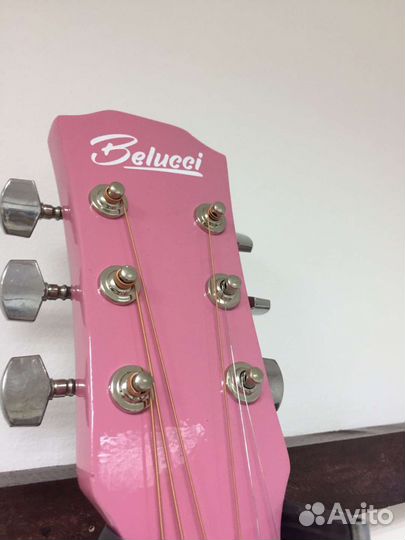 Акустическая гитара розовый цвет