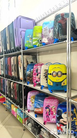 Детский чемодан на колесиках (новый)